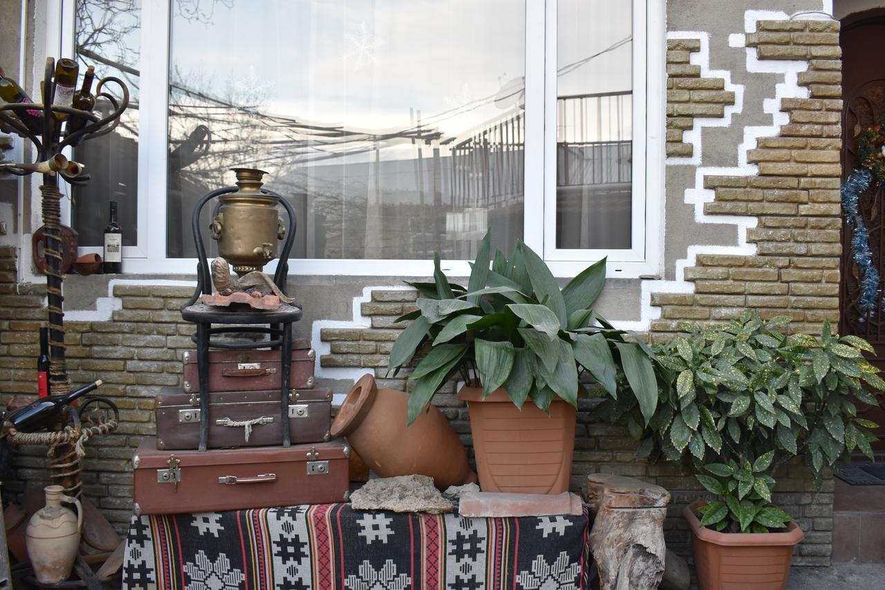 Lea Guest House Tbilisi Ngoại thất bức ảnh
